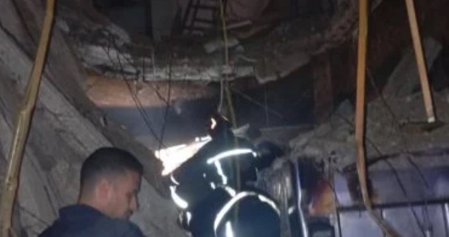 وفاتان ومصاب إثر سقوط سقف مخبز بعقار مهدد بالترميم في البيطاش بالإسكندرية